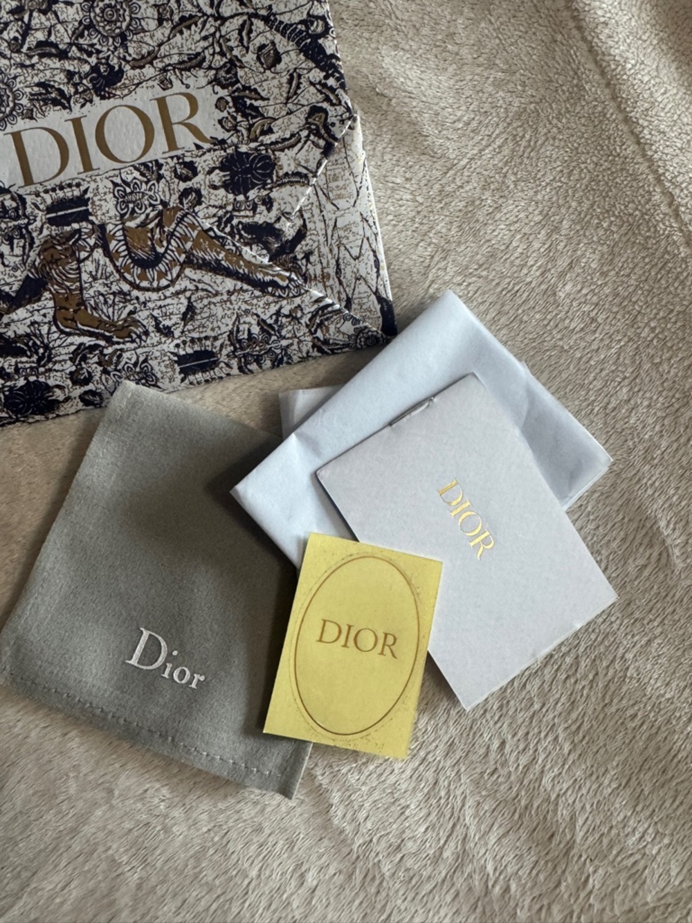 Dior Necklace with packaging - Picture 9 of 15